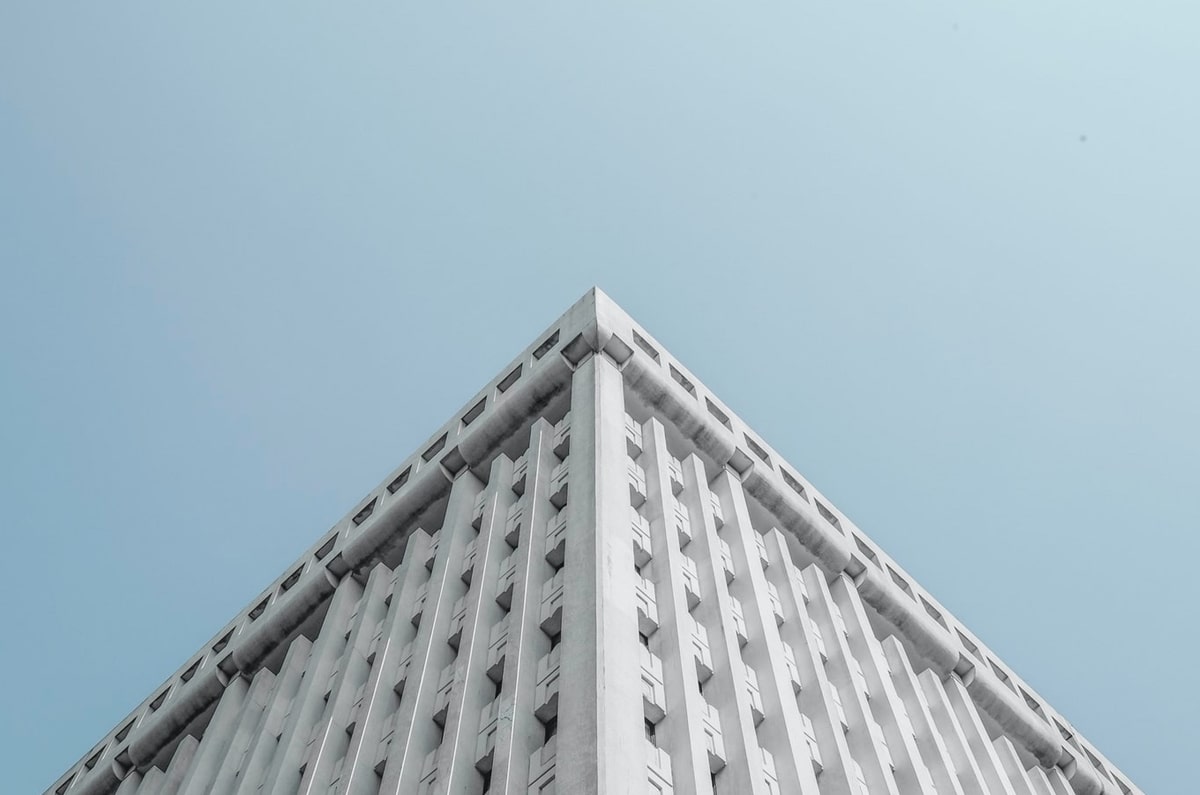 -当绿茵闪电撞上绿衫铁壁！姆巴佩奥运单挑凯尔特人，数据揭秘世纪交锋