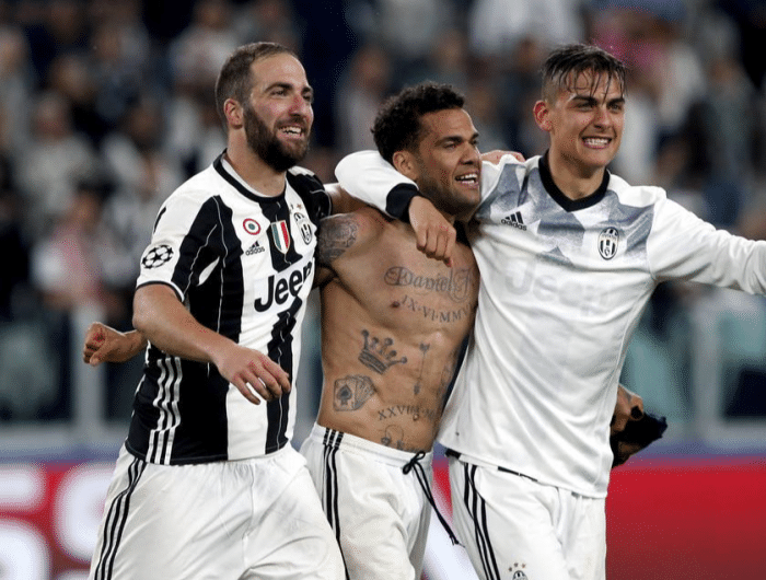 体育平台APP-利物浦险胜尤文，内马尔扑点救主德甲