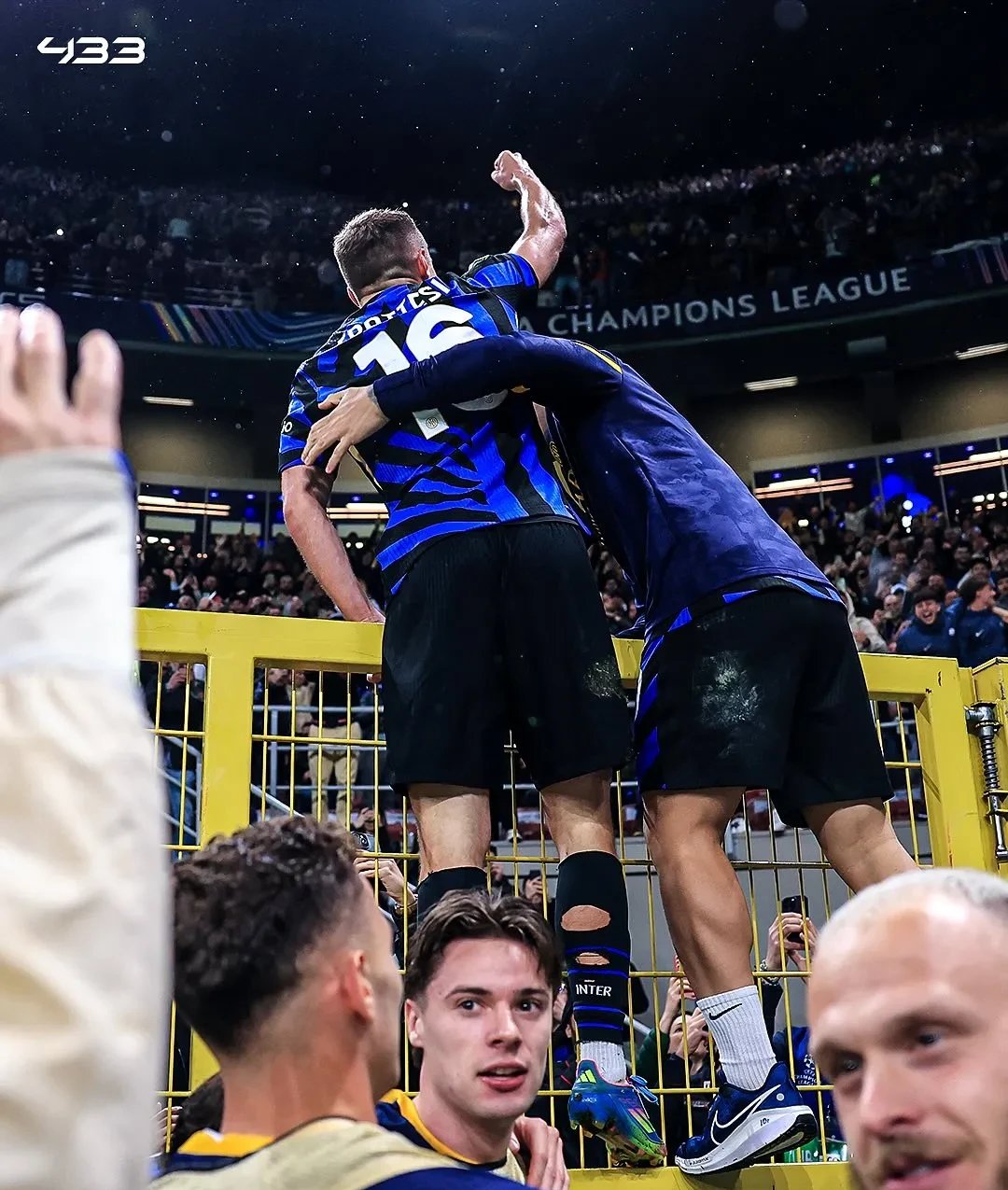 AC米兰绝杀巴黎圣日耳曼，卡瓦尼扑点救主意甲